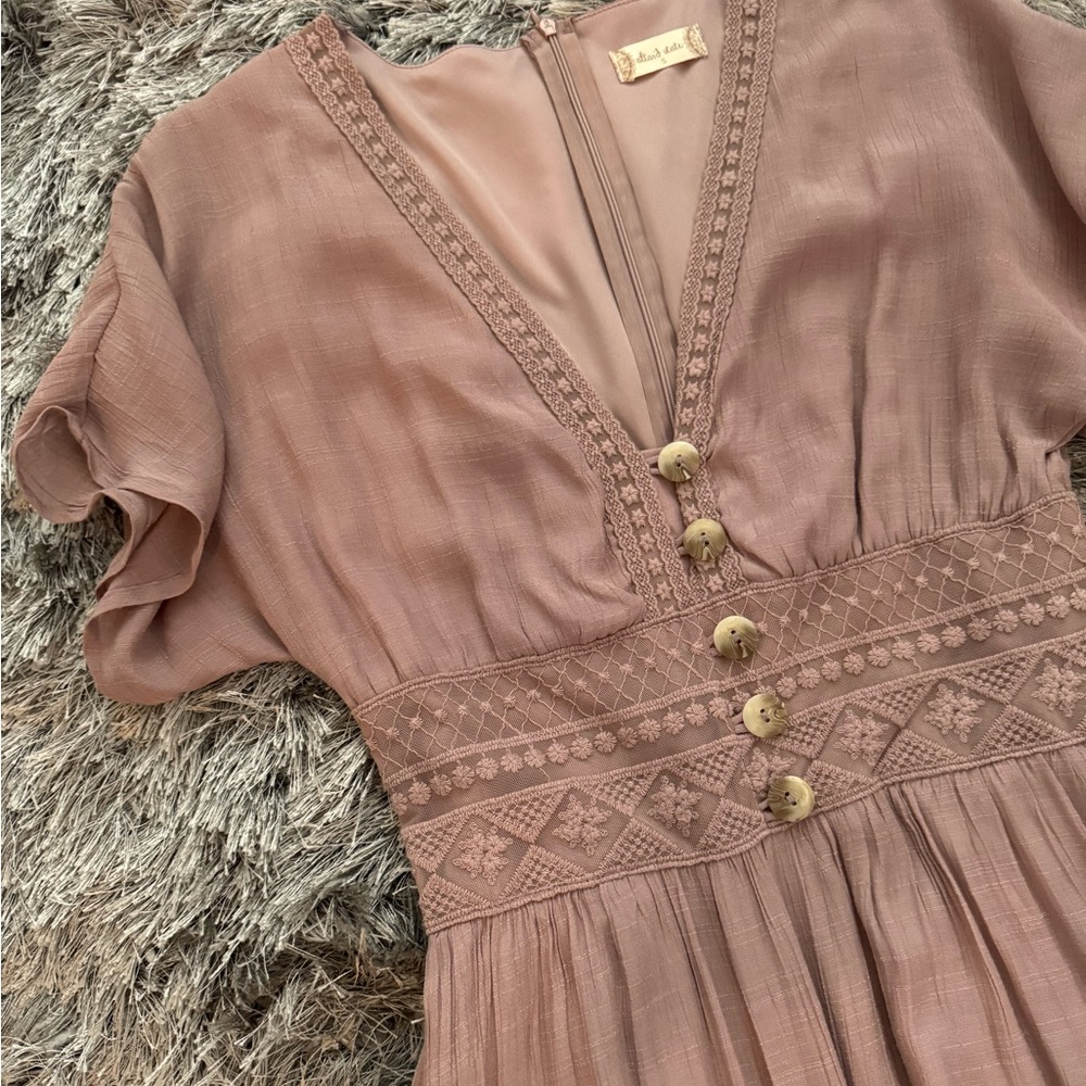 Alter’d State Mauve Lace-Trimmed Maxi Dress - Picture 7 of 16